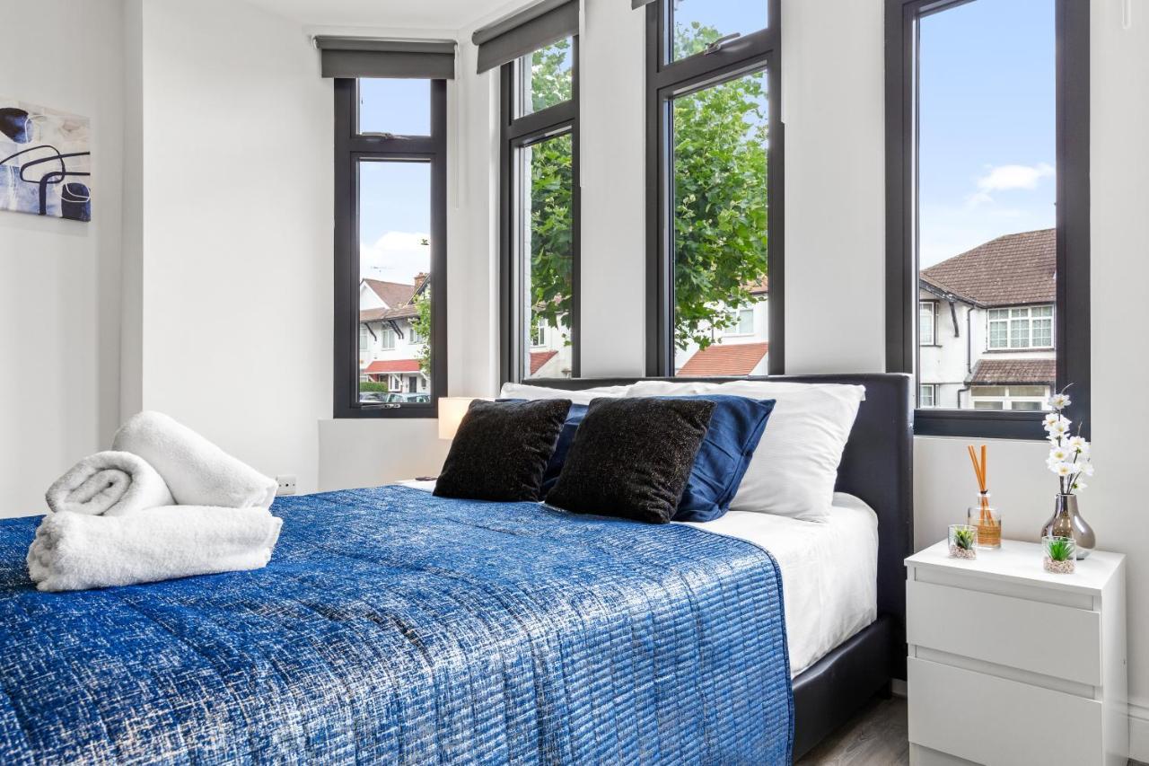 Comfy 1Bdr - 30Mins To Central Ldn - Parking The Hyde Zewnętrze zdjęcie